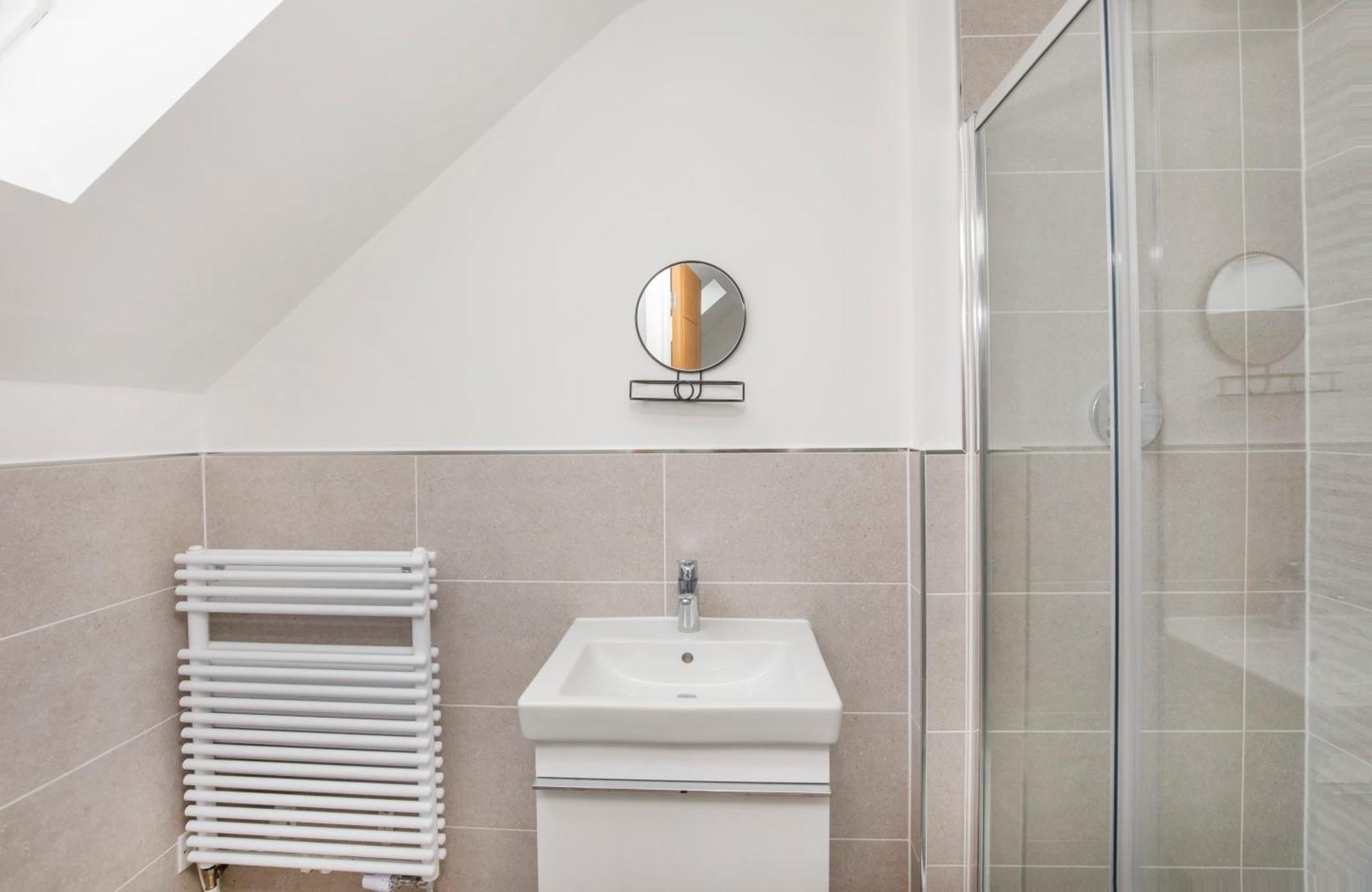 Mount Vale 4 Bedroom Luxury Home & Free Parking ヨーク エクステリア 写真